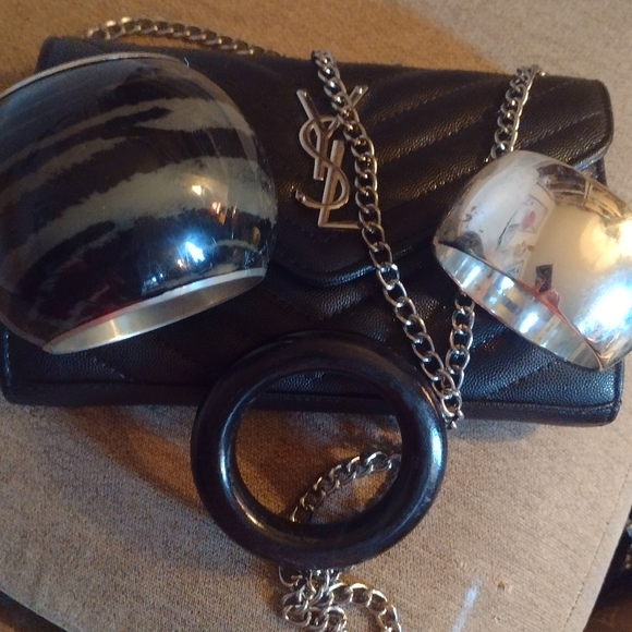 Vintage Bangles with Free Handbag - Picture 2 of 5